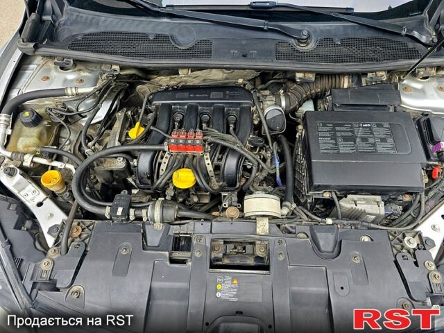 Серый Рено Меган, объемом двигателя 1.6 л и пробегом 286 тыс. км за 7300 $, фото 2 на Automoto.ua