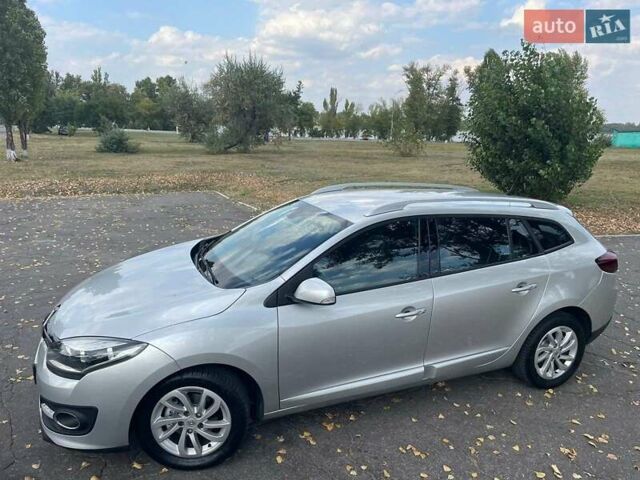 Серый Рено Меган, объемом двигателя 1.5 л и пробегом 324 тыс. км за 8500 $, фото 3 на Automoto.ua