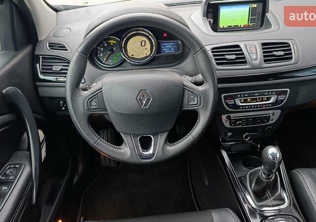 Серый Рено Меган, объемом двигателя 1.6 л и пробегом 188 тыс. км за 9450 $, фото 28 на Automoto.ua