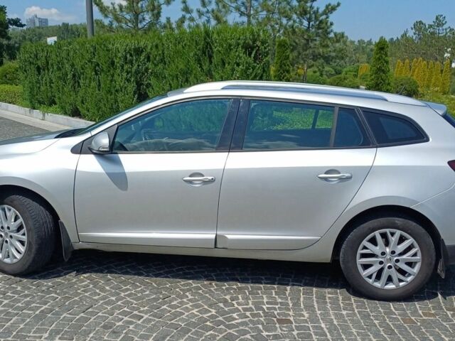 Сірий Рено Меган, об'ємом двигуна 1.46 л та пробігом 359 тис. км за 8800 $, фото 6 на Automoto.ua