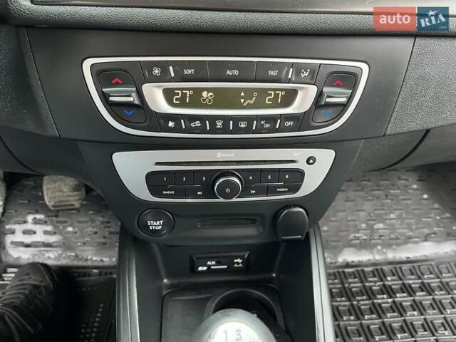 Серый Рено Меган, объемом двигателя 1.5 л и пробегом 310 тыс. км за 8700 $, фото 6 на Automoto.ua