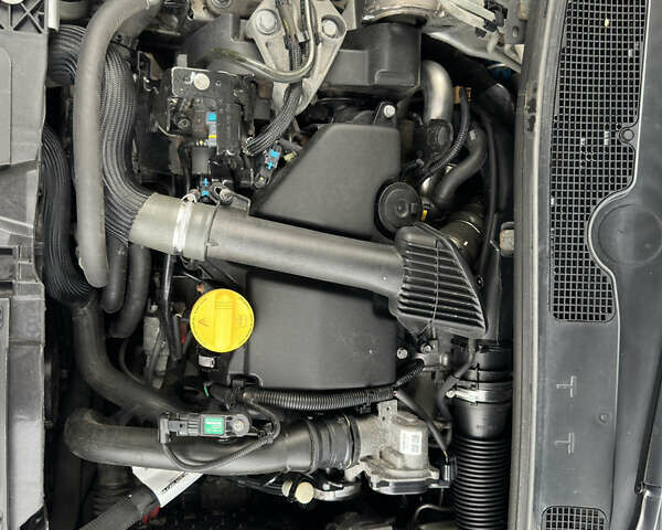 Серый Рено Меган, объемом двигателя 1.5 л и пробегом 188 тыс. км за 8700 $, фото 63 на Automoto.ua