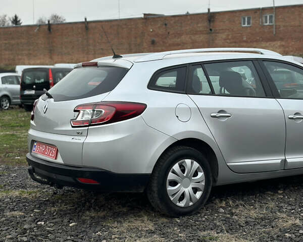 Серый Рено Меган, объемом двигателя 1.5 л и пробегом 265 тыс. км за 9200 $, фото 7 на Automoto.ua