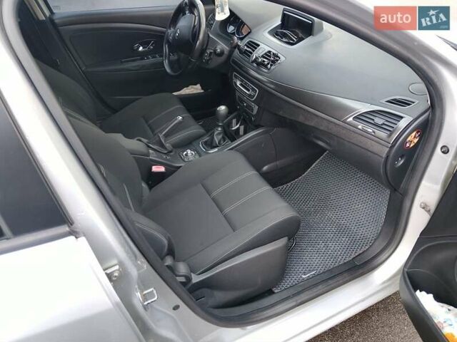 Рено Меган 2014 в Киеве на Automoto.ua Серый Рено Меган, объемом двигателя 1.46 л и пробегом 245 тыс. км за 7600 $, фото 34 на Automoto.ua