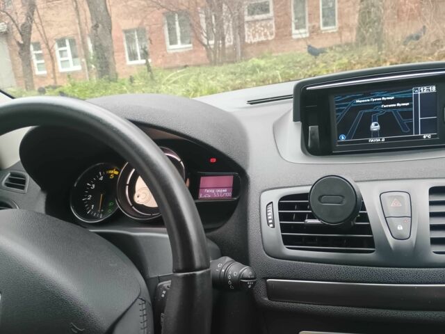 Серый Рено Меган, объемом двигателя 1.5 л и пробегом 250 тыс. км за 8000 $, фото 5 на Automoto.ua