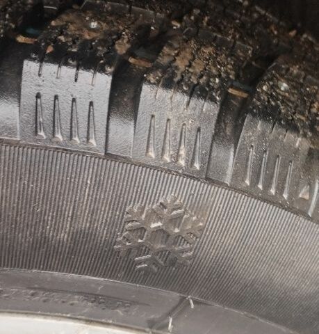 Серый Рено Меган, объемом двигателя 0 л и пробегом 181 тыс. км за 9800 $, фото 3 на Automoto.ua