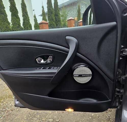 Сірий Рено Меган, об'ємом двигуна 1.46 л та пробігом 221 тис. км за 9000 $, фото 46 на Automoto.ua