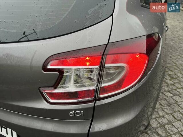 Серый Рено Меган, объемом двигателя 1.5 л и пробегом 310 тыс. км за 8700 $, фото 38 на Automoto.ua