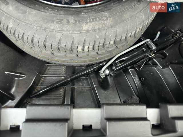 Серый Рено Меган, объемом двигателя 1.5 л и пробегом 188 тыс. км за 8700 $, фото 79 на Automoto.ua