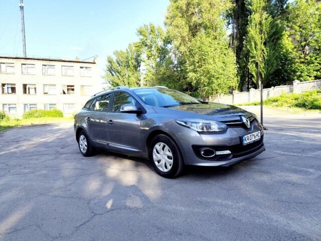 Серый Рено Меган, объемом двигателя 1.5 л и пробегом 240 тыс. км за 8199 $, фото 3 на Automoto.ua