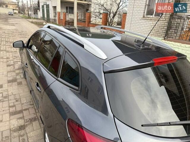 Сірий Рено Меган, об'ємом двигуна 1.46 л та пробігом 155 тис. км за 10800 $, фото 5 на Automoto.ua