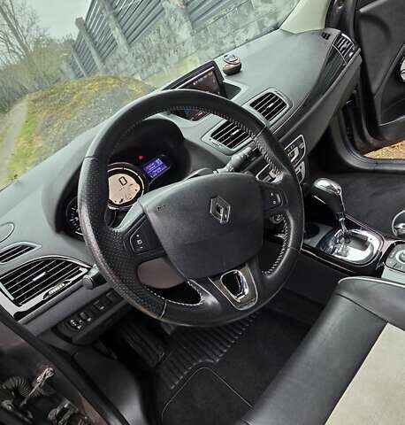 Сірий Рено Меган, об'ємом двигуна 1.46 л та пробігом 221 тис. км за 9000 $, фото 41 на Automoto.ua