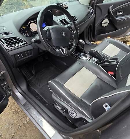 Сірий Рено Меган, об'ємом двигуна 1.46 л та пробігом 221 тис. км за 9000 $, фото 36 на Automoto.ua