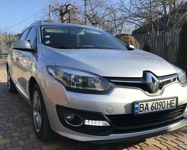 Серый Рено Меган, объемом двигателя 1.46 л и пробегом 210 тыс. км за 8600 $, фото 2 на Automoto.ua
