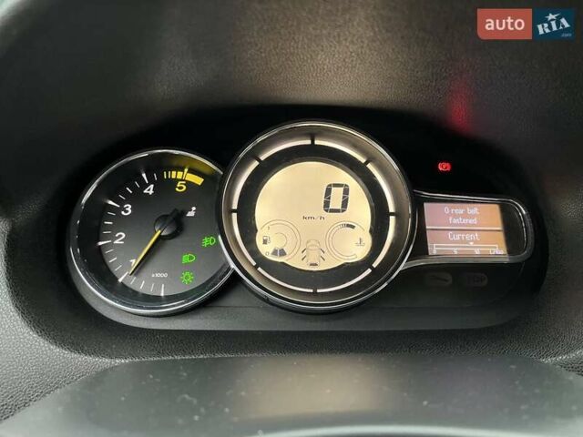Серый Рено Меган, объемом двигателя 1.5 л и пробегом 310 тыс. км за 8700 $, фото 13 на Automoto.ua
