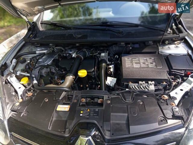 Серый Рено Меган, объемом двигателя 1.49 л и пробегом 223 тыс. км за 8600 $, фото 29 на Automoto.ua