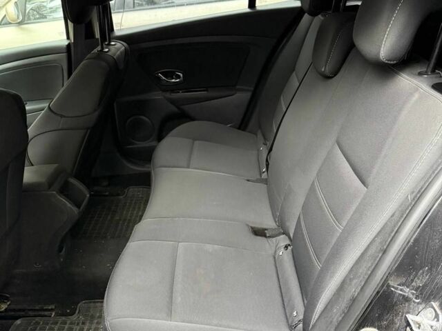 Сірий Рено Меган, об'ємом двигуна 0 л та пробігом 164 тис. км за 7999 $, фото 4 на Automoto.ua