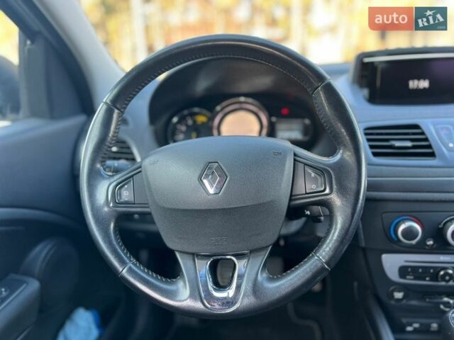Серый Рено Меган, объемом двигателя 1.5 л и пробегом 244 тыс. км за 7100 $, фото 14 на Automoto.ua