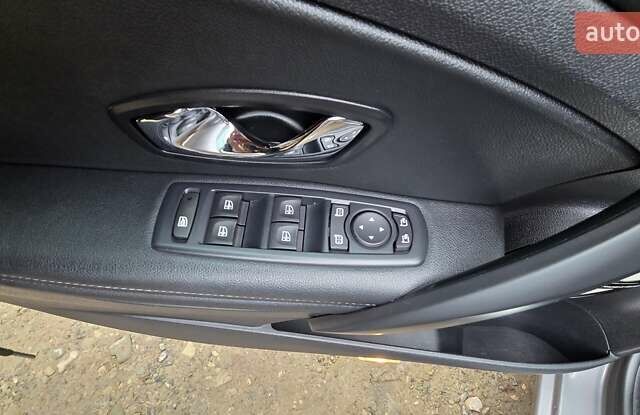 Сірий Рено Меган, об'ємом двигуна 1.46 л та пробігом 221 тис. км за 9000 $, фото 44 на Automoto.ua