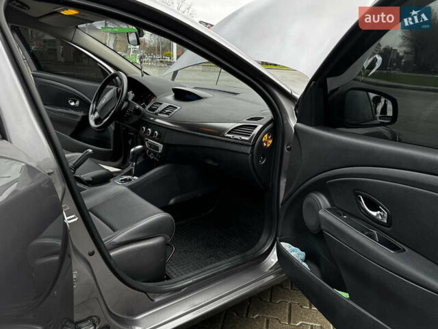 Серый Рено Меган, объемом двигателя 1.5 л и пробегом 320 тыс. км за 7600 $, фото 20 на Automoto.ua