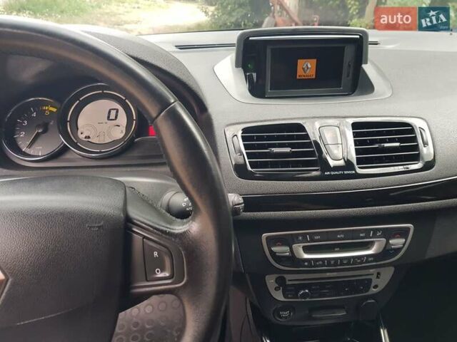 Сірий Рено Меган, об'ємом двигуна 1.46 л та пробігом 229 тис. км за 9600 $, фото 80 на Automoto.ua