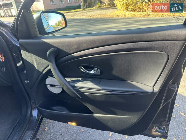 Сірий Рено Меган, об'ємом двигуна 1.6 л та пробігом 275 тис. км за 8000 $, фото 10 на Automoto.ua