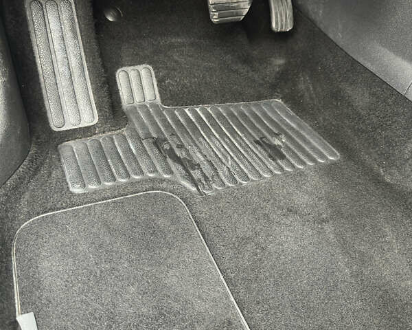 Серый Рено Меган, объемом двигателя 1.5 л и пробегом 188 тыс. км за 8700 $, фото 52 на Automoto.ua