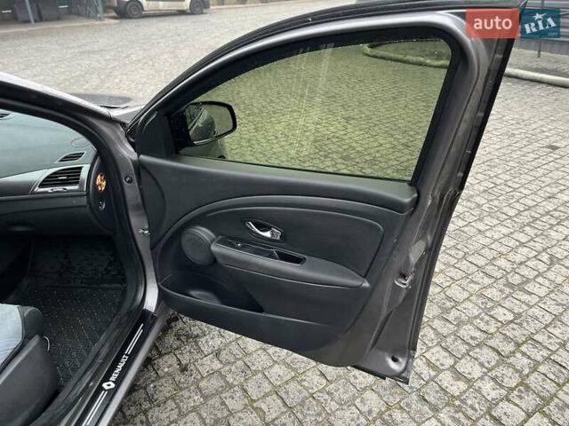 Серый Рено Меган, объемом двигателя 1.5 л и пробегом 310 тыс. км за 8700 $, фото 23 на Automoto.ua