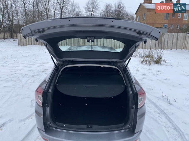 Серый Рено Меган, объемом двигателя 1.46 л и пробегом 198 тыс. км за 7900 $, фото 12 на Automoto.ua