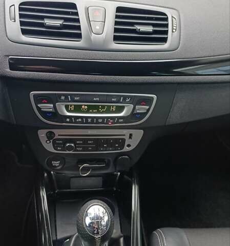 Серый Рено Меган, объемом двигателя 1.6 л и пробегом 188 тыс. км за 9450 $, фото 25 на Automoto.ua