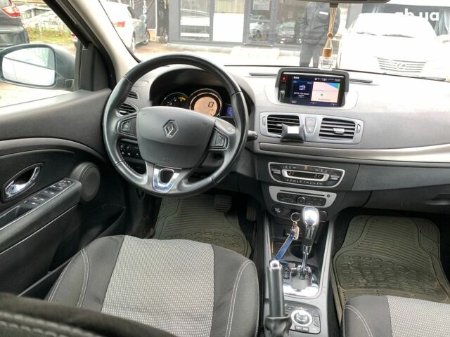 Сірий Рено Меган, об'ємом двигуна 1.5 л та пробігом 252 тис. км за 8790 $, фото 26 на Automoto.ua