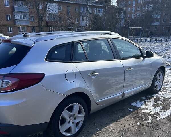 Серый Рено Меган, объемом двигателя 1.5 л и пробегом 228 тыс. км за 8500 $, фото 5 на Automoto.ua