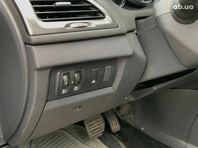 Сірий Рено Меган, об'ємом двигуна 1.5 л та пробігом 252 тис. км за 8790 $, фото 19 на Automoto.ua