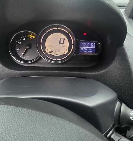 Сірий Рено Меган, об'ємом двигуна 1.46 л та пробігом 221 тис. км за 9000 $, фото 50 на Automoto.ua