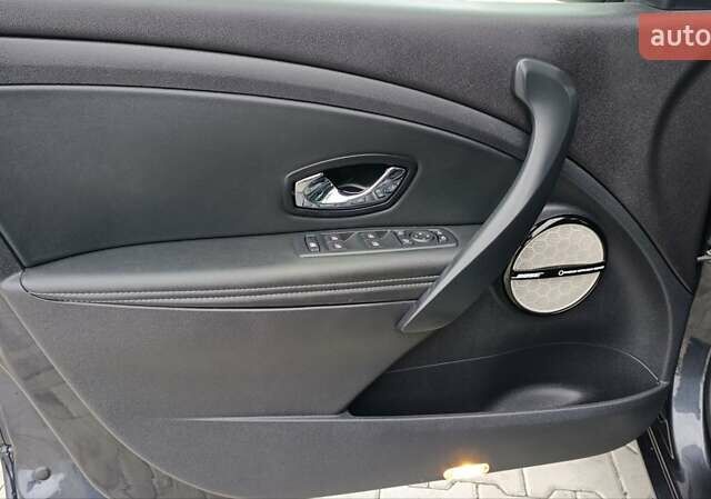 Серый Рено Меган, объемом двигателя 1.6 л и пробегом 188 тыс. км за 9450 $, фото 30 на Automoto.ua