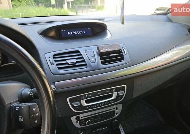 Серый Рено Меган, объемом двигателя 1.5 л и пробегом 244 тыс. км за 7999 $, фото 40 на Automoto.ua