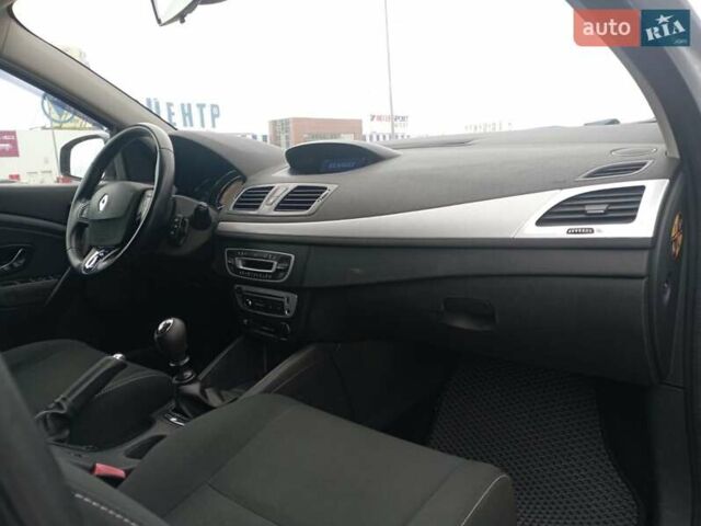 Серый Рено Меган, объемом двигателя 1.46 л и пробегом 262 тыс. км за 7000 $, фото 5 на Automoto.ua