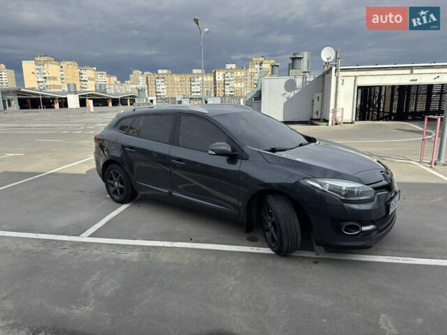 Рено Меган 2014 в Киеве на Automoto.ua Серый Рено Меган, объемом двигателя 1.46 л и пробегом 340 тыс. км за 8000 $, фото 1 на Automoto.ua