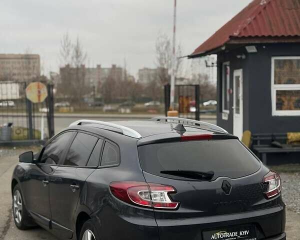 Серый Рено Меган, объемом двигателя 1.46 л и пробегом 343 тыс. км за 7400 $, фото 3 на Automoto.ua