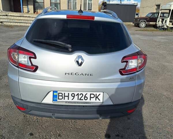 Сірий Рено Меган, об'ємом двигуна 1.5 л та пробігом 243 тис. км за 7800 $, фото 3 на Automoto.ua