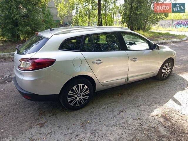 Серый Рено Меган, объемом двигателя 1.49 л и пробегом 223 тыс. км за 8600 $, фото 14 на Automoto.ua