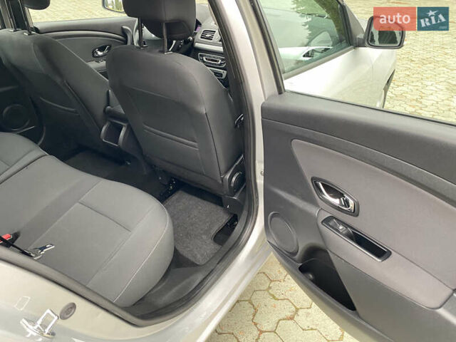 Сірий Рено Меган, об'ємом двигуна 0 л та пробігом 258 тис. км за 8250 $, фото 12 на Automoto.ua