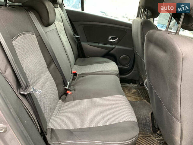 Сірий Рено Меган, об'ємом двигуна 1.5 л та пробігом 252 тис. км за 8790 $, фото 24 на Automoto.ua