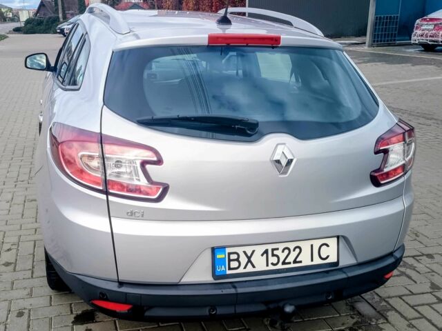 Серый Рено Меган, объемом двигателя 1.5 л и пробегом 250 тыс. км за 8000 $, фото 4 на Automoto.ua