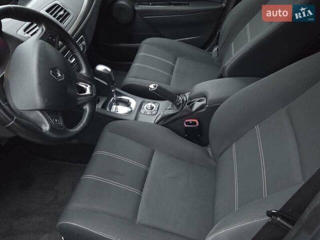 Серый Рено Меган, объемом двигателя 1.46 л и пробегом 246 тыс. км за 7300 $, фото 12 на Automoto.ua
