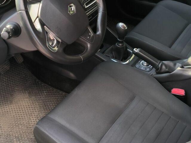 Сірий Рено Меган, об'ємом двигуна 1.2 л та пробігом 268 тис. км за 6800 $, фото 4 на Automoto.ua