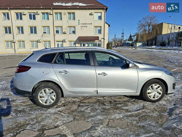 Серый Рено Меган, объемом двигателя 1.46 л и пробегом 176 тыс. км за 8900 $, фото 2 на Automoto.ua