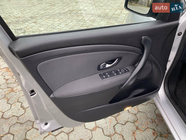 Сірий Рено Меган, об'ємом двигуна 0 л та пробігом 258 тис. км за 8250 $, фото 14 на Automoto.ua