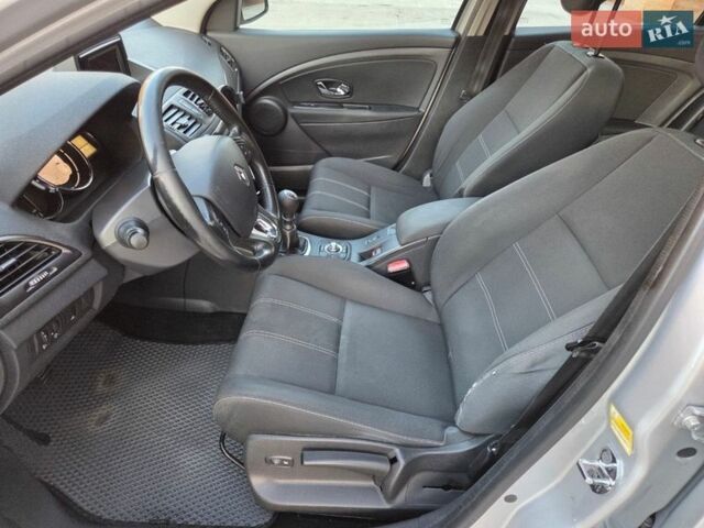 Серый Рено Меган, объемом двигателя 1.5 л и пробегом 416 тыс. км за 7200 $, фото 13 на Automoto.ua