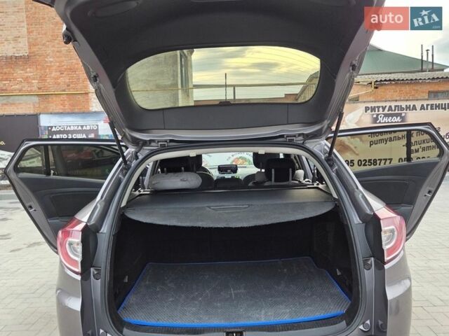 Сірий Рено Меган, об'ємом двигуна 1.46 л та пробігом 249 тис. км за 7800 $, фото 21 на Automoto.ua